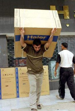 戰后重建家園，伊拉克人為何把海爾洗衣機搬回家？